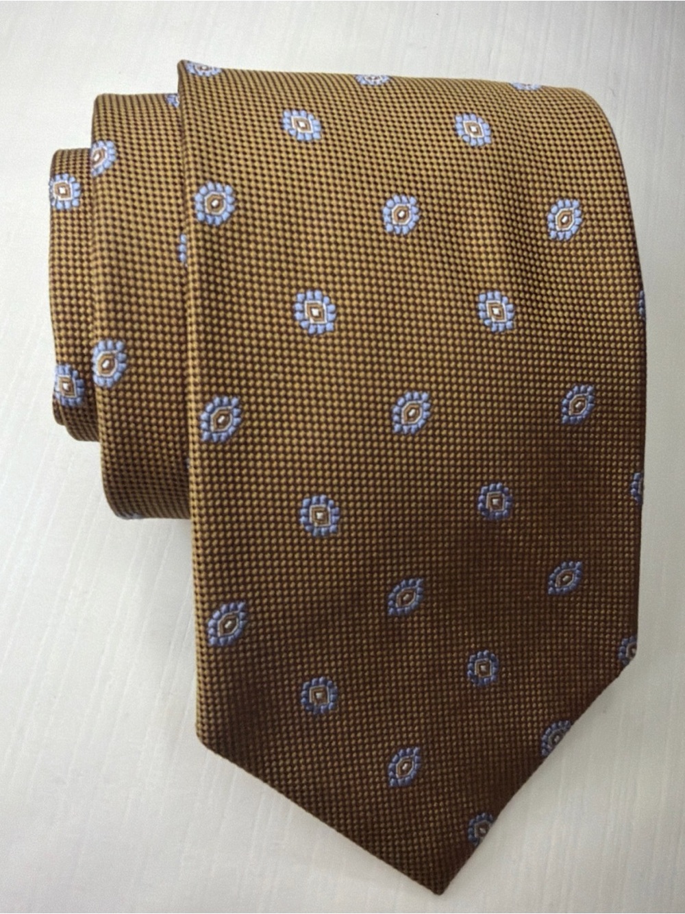 Brooks Brothers MAKERS Italy Pure SILK Tie Brown/ Blue Medallion- L60” x W3.5”